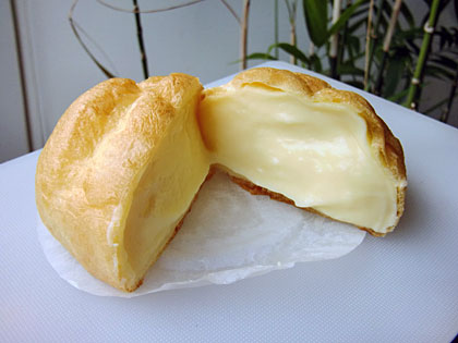 伊豆高原・やまものシュークリーム140円也-digitake.com